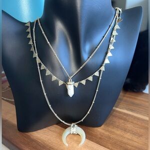 Lulu’s Multi Layer Western Style Horn Gold Necklace